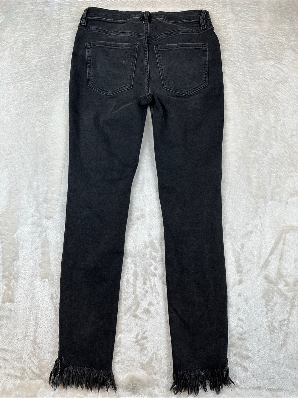 Free People Size 24 Washed Black Skinny Jeans Frayed Ankles | Everyday | Casual - Picture 6 of 6